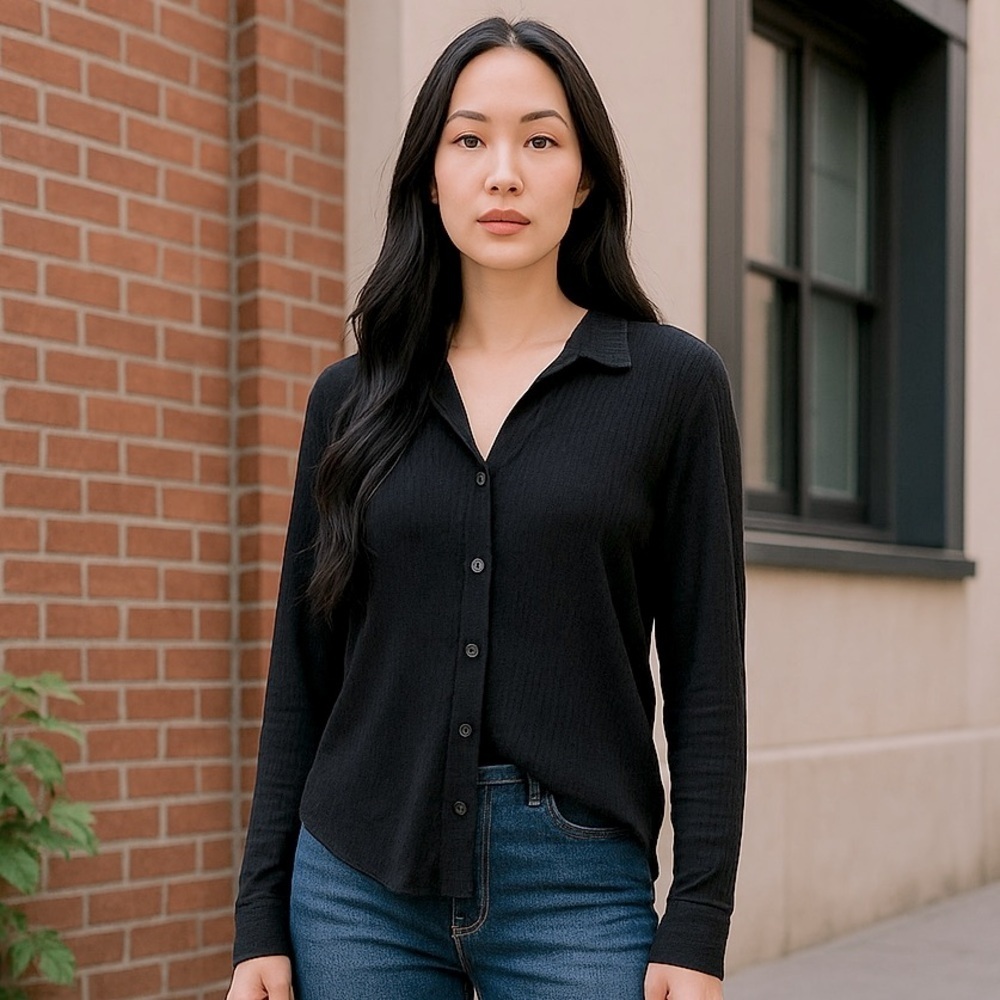 NWT BELLA DAHL (XS) Clean Button Front Shirt Black Comfortable Soft Crinkled